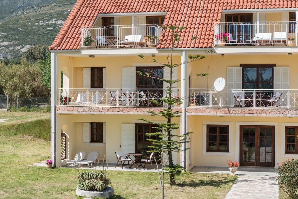 Albouro Seafront Apartments Katelios Exterior foto